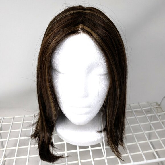 Renee of Paris Brown highlighted Bob Wig NIB Medium Length Brunette Lace front - Picture 5 of 15